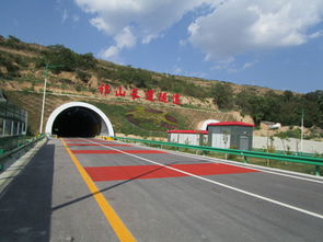 甘肅彩色路面,山西長達(dá)交通設(shè)施供應(yīng)新品彩色路面涂料